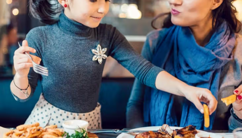 Eating Slowly How Chewing Properly Changes Digestion and Fullness Signals